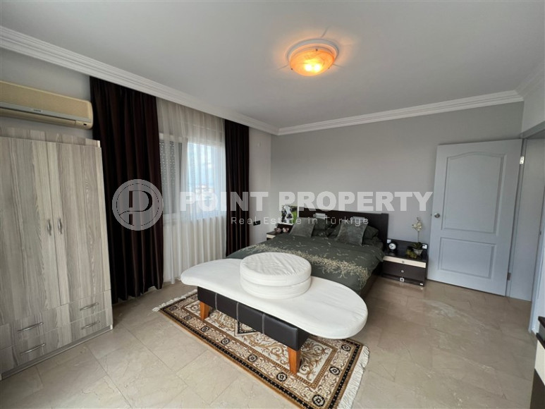 Large duplex 5+1 on the 10th floor with an attic with luxurious panoramic views of the sea and mountains.-id-4306-photo-12