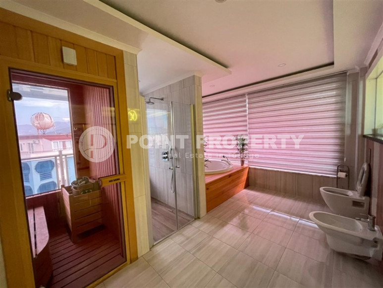 Four-room two-level apartment with furniture on the 12th floor and attic, Mahmutlar-id-4310-photo-23