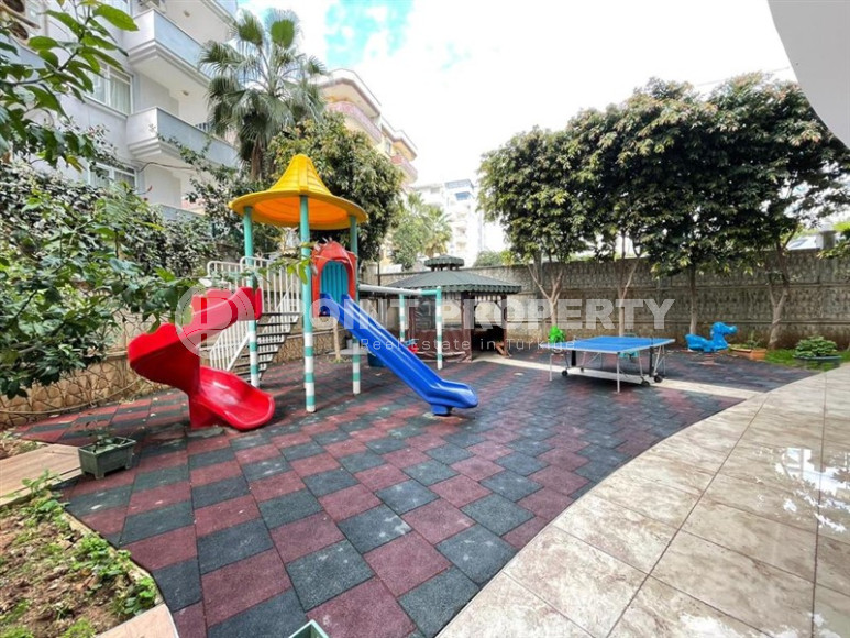 Four-room two-level apartment with furniture on the 12th floor and attic, Mahmutlar-id-4310-photo-34