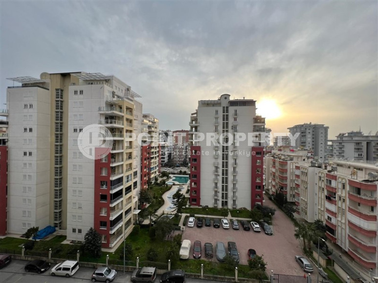 Удобные апартаменты 3+1 с отдельной кухней и двумя балконами, район Махмутлар-id-4312-фото-9