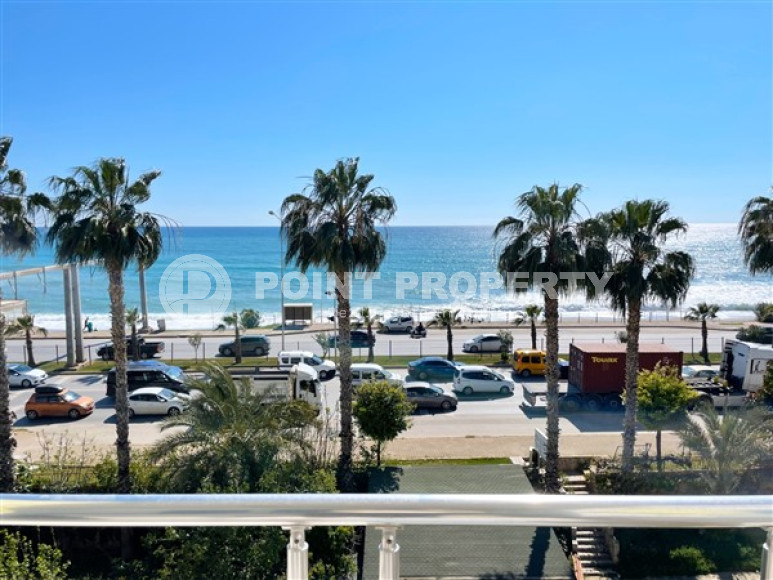 Four-room apartment 150 m2 near the seashore, Tosmur district-id-4314-photo-1