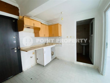 Недорогая квартира с одной спальной комнатой в 150 метрах от моря в центре туристического района Конаклы.-id-4321-фото-4