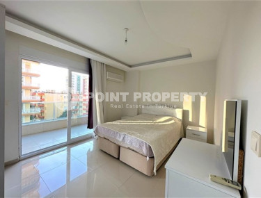 Beautiful bright 1+1 apartment, with a total area of 70 m2, 300 meters from the sea in the center of Alanya's popular Mahmutlar area.-id-4326-photo-4