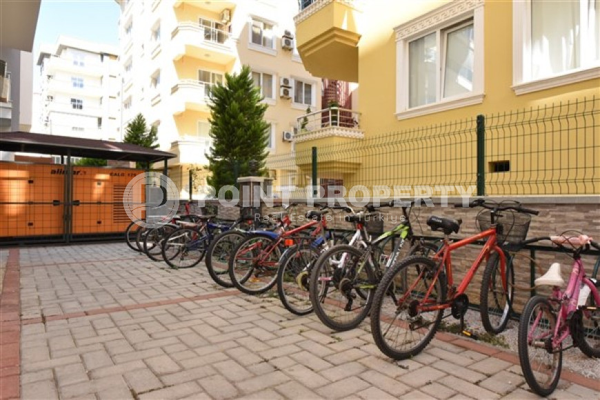 Beautiful bright 1+1 apartment, with a total area of 70 m2, 300 meters from the sea in the center of Alanya's popular Mahmutlar area.-id-4326-photo-9