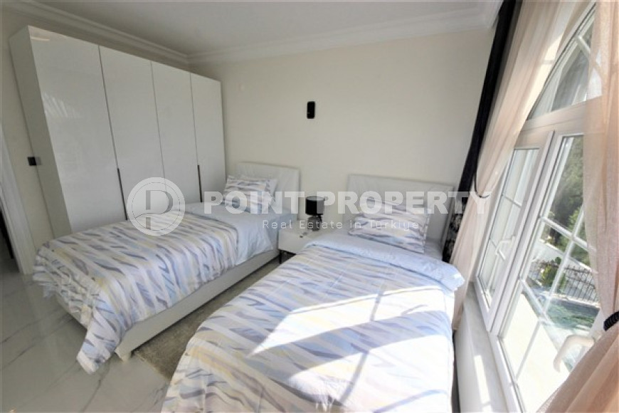 Просторная двухэтажная вилла в элитном районе Аланьи Каргыджак с возможностью получения вида на жительство.-id-4329-фото-6