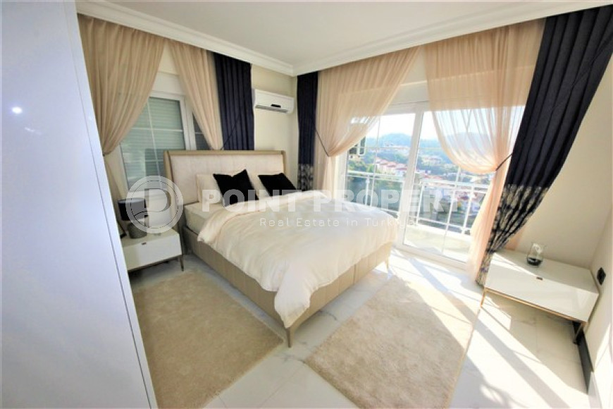 Просторная двухэтажная вилла в элитном районе Аланьи Каргыджак с возможностью получения вида на жительство.-id-4329-фото-7