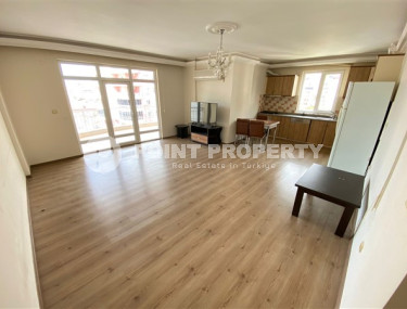 Spacious 2+1 apartment on the 7th floor with panoramic views of the city and mountains in the center of a quiet, comfortable area of Cikcilli.-id-4339-photo-1