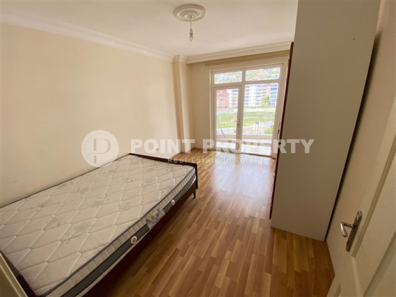 Spacious 2+1 apartment on the 7th floor with panoramic views of the city and mountains in the center of a quiet, comfortable area of Cikcilli.-id-4339-photo-4