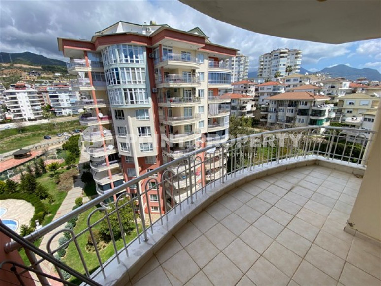 Spacious 2+1 apartment on the 7th floor with panoramic views of the city and mountains in the center of a quiet, comfortable area of Cikcilli.-id-4339-photo-8