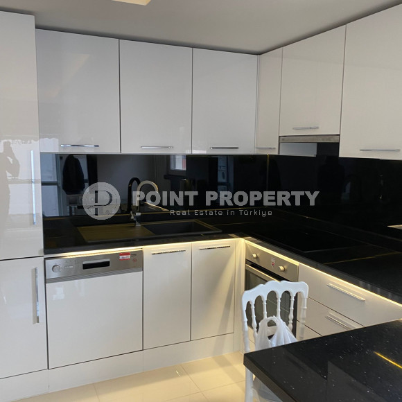 Небольшая стильная квартира 1+1, общей площадью 55 м2, в 200 метрах от благоустроенного песчаного пляжа и набережной.-id-4340-фото-3