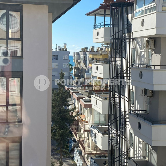 Небольшая стильная квартира 1+1, общей площадью 55 м2, в 200 метрах от благоустроенного песчаного пляжа и набережной.-id-4340-фото-8