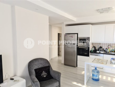 Легкая просторная квартира с хорошим ремонтом и приятным светлым интерьером в 900 метрах от моря.-id-4347-фото-2