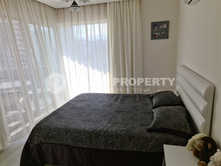 Light spacious apartment with good repair and pleasant bright interior, 900 meters from the sea.-id-4347-photo-3