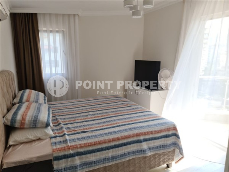 Light spacious apartment with good repair and pleasant bright interior, 900 meters from the sea.-id-4347-photo-4