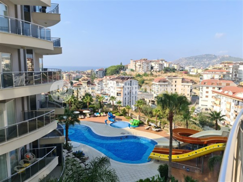Light spacious apartment with good repair and pleasant bright interior, 900 meters from the sea.-id-4347-photo-8