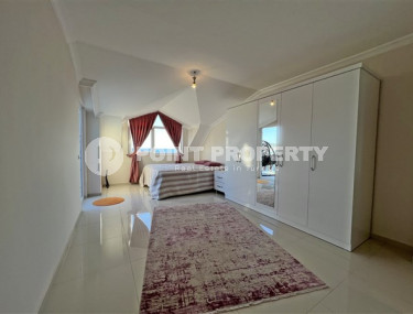 Просторный панорамный дуплекс 3+1 в 500 метрах от пляжа и набережной в самом центре Аланьи.-id-4348-фото-4