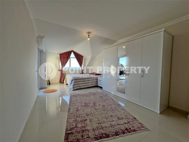 Просторный панорамный дуплекс 3+1 в 500 метрах от пляжа и набережной в самом центре Аланьи.-id-4348-фото-4