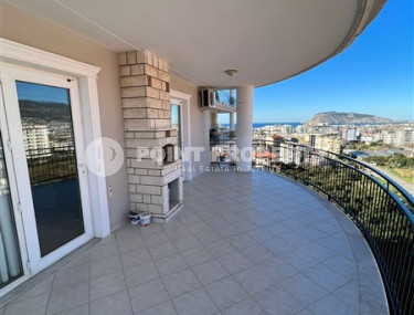 Обустроенные трёхкомнатные апартаменты 115 м2 в 200 метрах от центра района Тосмур-id-4355-фото-5