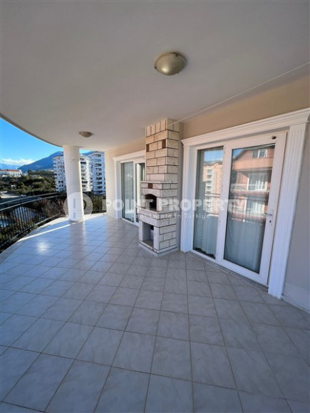 Обустроенные трёхкомнатные апартаменты 115 м2 в 200 метрах от центра района Тосмур-id-4355-фото-6