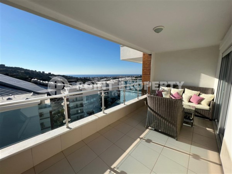 Готовые к проживанию 3+1 апартаменты с двумя балконами на удалении от моря в районе Каргыджак-id-4357-фото-3