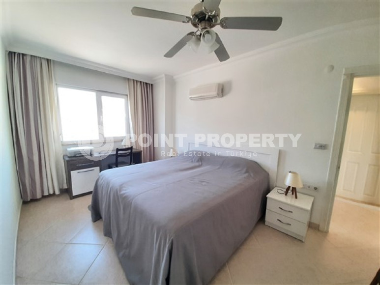 Spacious apartment 135 m2 with two balconies and furniture, 700 meters from the seashore in the Cikcilli area-id-4358-photo-9