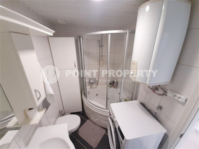 Spacious apartment 135 m2 with two balconies and furniture, 700 meters from the seashore in the Cikcilli area-id-4358-photo-11