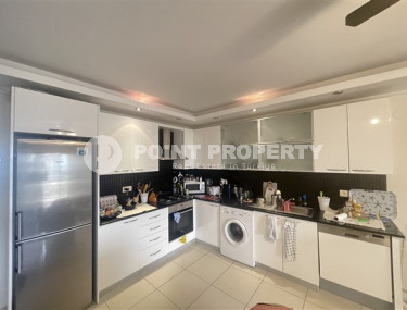 Меблированные апартаменты с двумя спальными комнатами на 4-м этаже в доме с бассейнами и фитнес клубом.-id-4365-фото-3