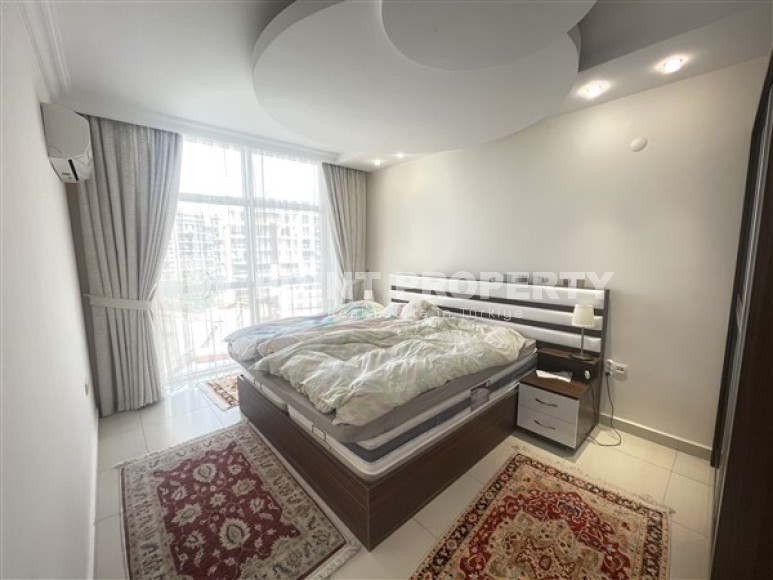 Меблированные апартаменты с двумя спальными комнатами на 4-м этаже в доме с бассейнами и фитнес клубом.-id-4365-фото-4