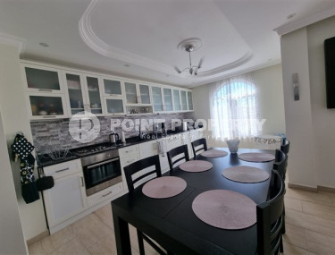 Beautiful bright 3+1 apartment on the 8th floor with panoramic views of the Taurus Mountains.-id-4366-photo-4