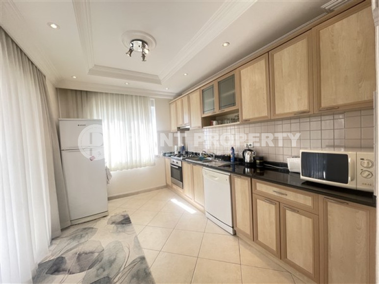 Светлая просторная квартира 2+1 в 350 метрах от пляжа и набережной в центре Аланьи.-id-4369-фото-3