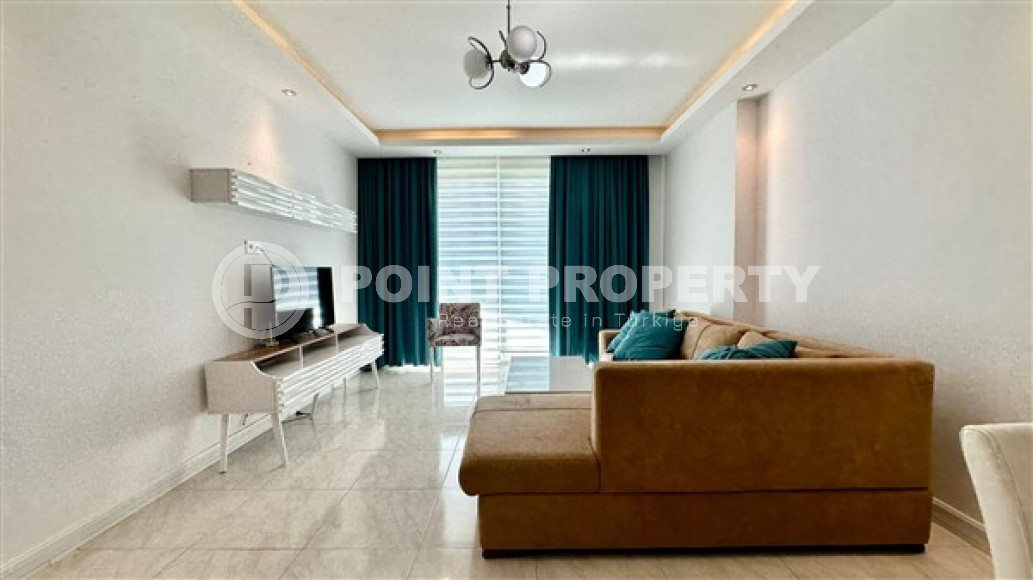 Large one-bedroom apartment, 67m², in an elite complex in Mahmutlar, 200m from the sea-id-2132-photo-2