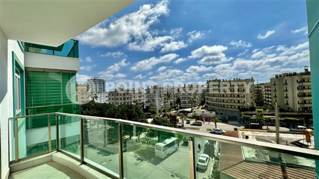 Large one-bedroom apartment, 67m², in an elite complex in Mahmutlar, 200m from the sea-id-2132-photo-9
