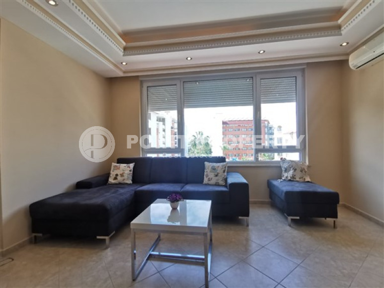 Просторная светлая квартира 2+1 в 50 метрах от моря в центре популярного района Аланьи Оба.-id-4384-фото-2