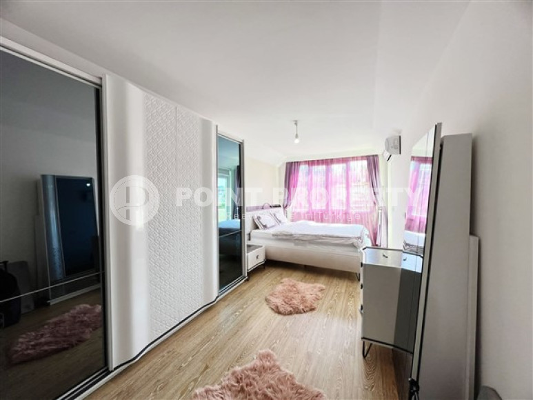 Просторный дуплекс на 5-м этаже с мансардой в 350 метрах от моря в спокойном благоустроенном районе Кестель.-id-4388-фото-8