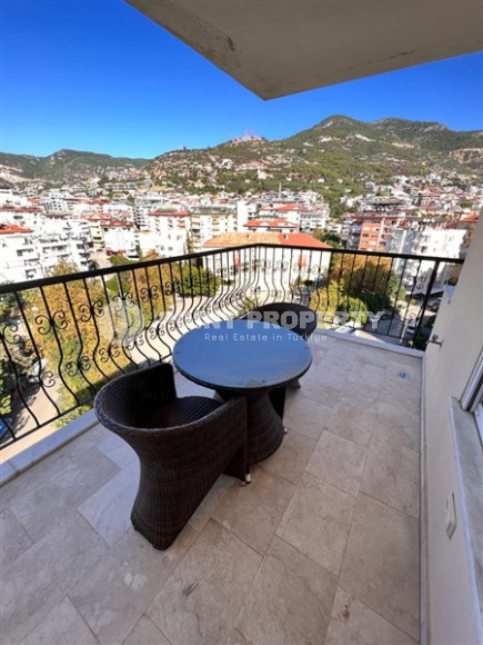 Четырехкомнатный пентхаус с большой жилой площадью 180 м2 в 250 метрах от центра Аланьи-id-4393-фото-14