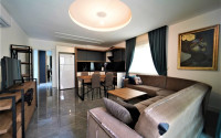 Compact comfortable apartment 2+1 50 meters from the sea in the very center of Alanya.-id-4399-photo-1