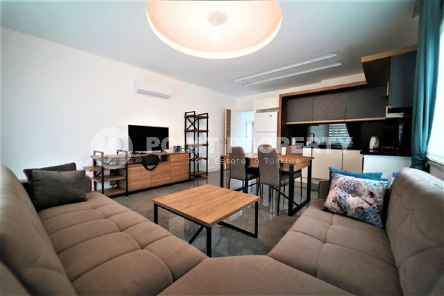 Compact comfortable apartment 2+1 50 meters from the sea in the very center of Alanya.-id-4399-photo-2