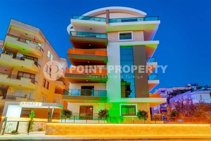 Compact comfortable apartment 2+1 50 meters from the sea in the very center of Alanya.-id-4399-photo-12