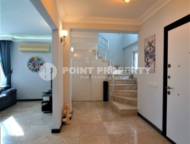 Прекрасная двухэтажная вилла 3+1 в зеленом экологически чистом районе Бекташ.-id-4400-фото-3