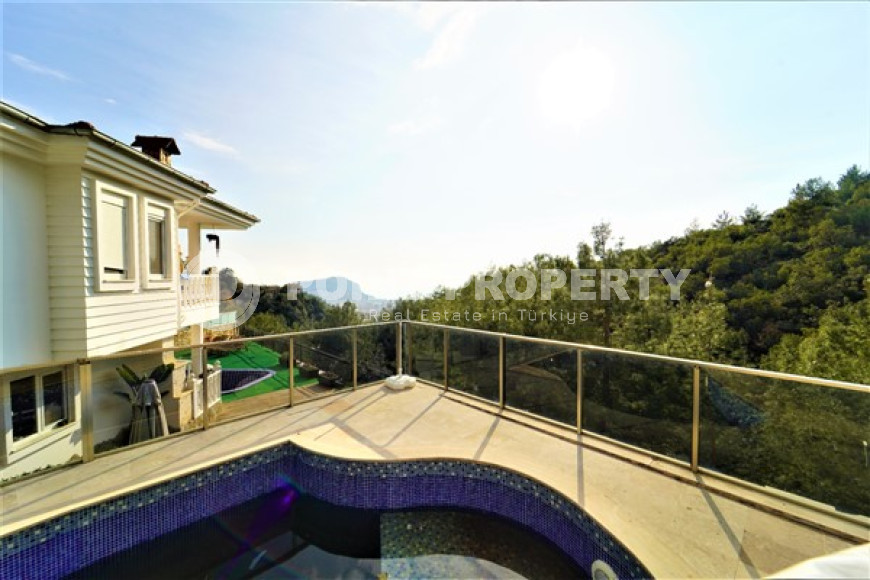 Прекрасная двухэтажная вилла 3+1 в зеленом экологически чистом районе Бекташ.-id-4400-фото-17