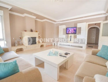 Отдельно стоящая трехэтажная вилла с собственным участком 500 м2, садом и бассейном в 500 метрах от моря.-id-4402-фото-4