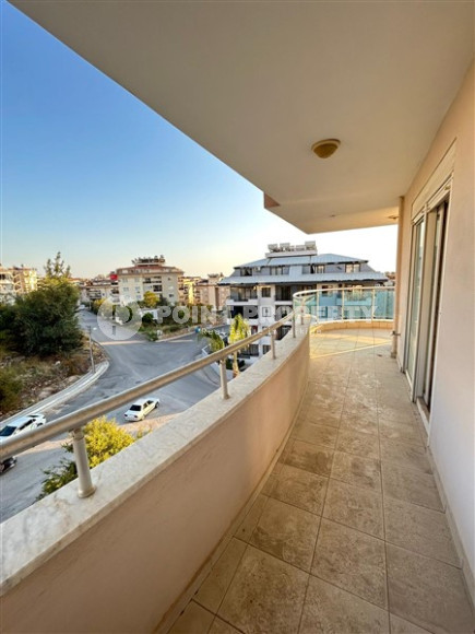 Просторный дуплекс 5+1 на 5-м этаже с мансардой в километре от моря.-id-4405-фото-12