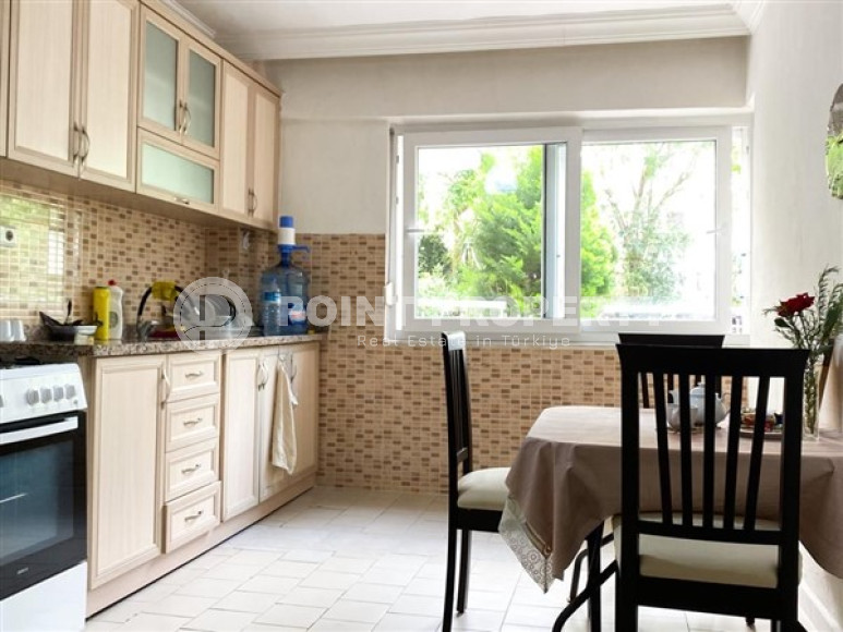 Недорогая трёхкомнатная квартира 140 м2 в самом центре Аланьи-id-4406-фото-11