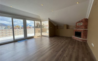 Huge eight-room penthouse with an area of 310 m2 located in the central part of Alanya-id-4408-photo-1