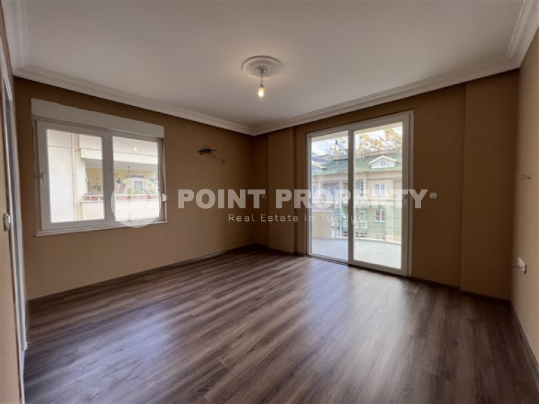 Huge eight-room penthouse with an area of 310 m2 located in the central part of Alanya-id-4408-photo-4