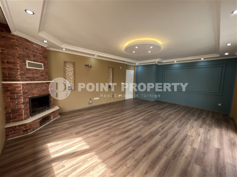 Huge eight-room penthouse with an area of 310 m2 located in the central part of Alanya-id-4408-photo-5