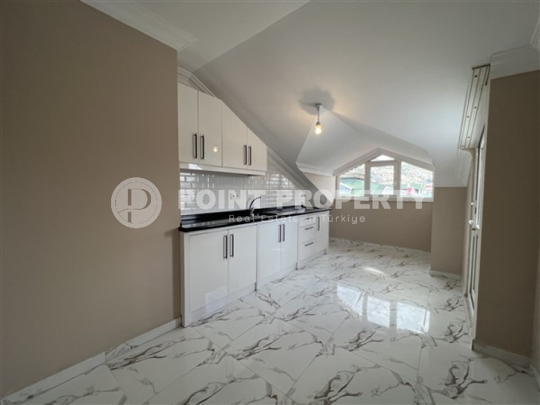 Huge eight-room penthouse with an area of 310 m2 located in the central part of Alanya-id-4408-photo-10