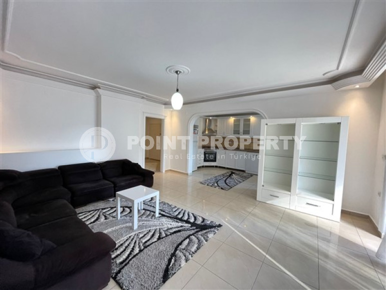 Spacious 2+1 apartment with an area of 130 m2 in the Mahmutlar area-id-4409-photo-2