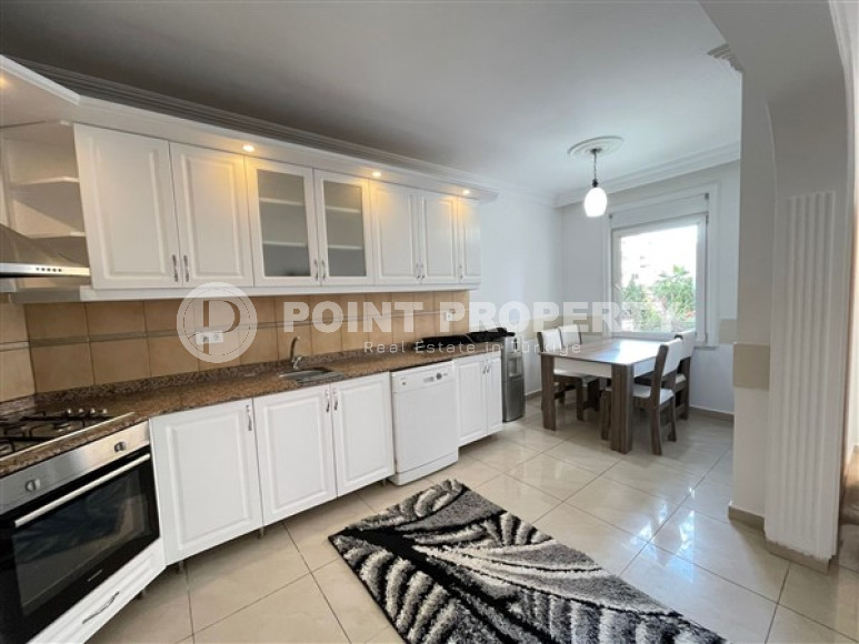 Spacious 2+1 apartment with an area of 130 m2 in the Mahmutlar area-id-4409-photo-4