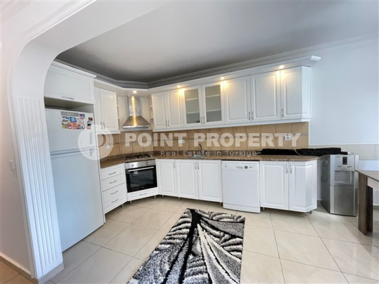 Spacious 2+1 apartment with an area of 130 m2 in the Mahmutlar area-id-4409-photo-5